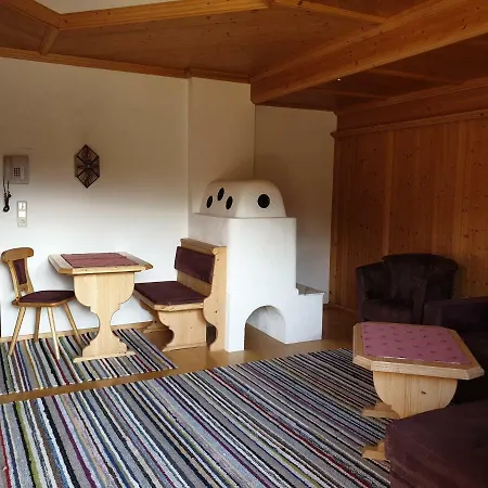 Haus Schiefer * 로이타쉬