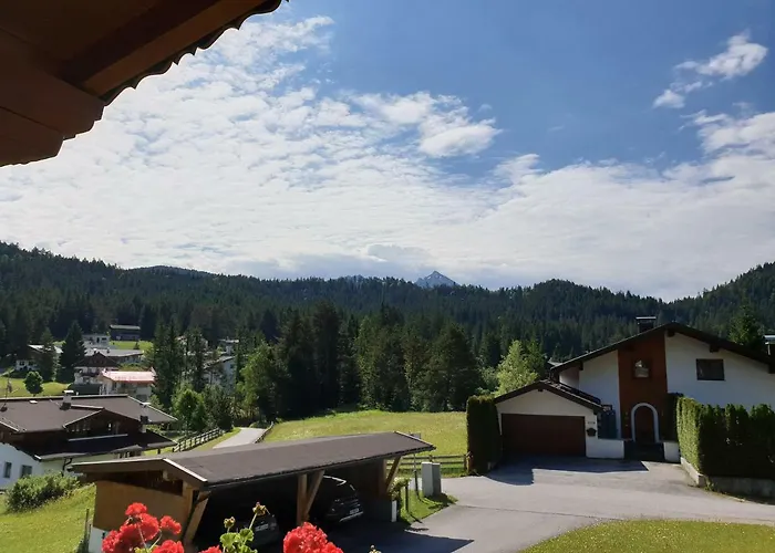 Haus Schiefer * ロイタシュ